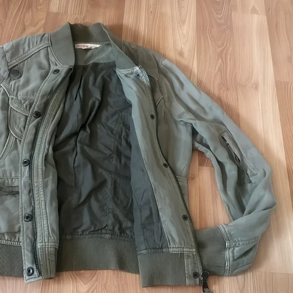 Olive Green Women's Bomber Jacket - Picture 13 of 16